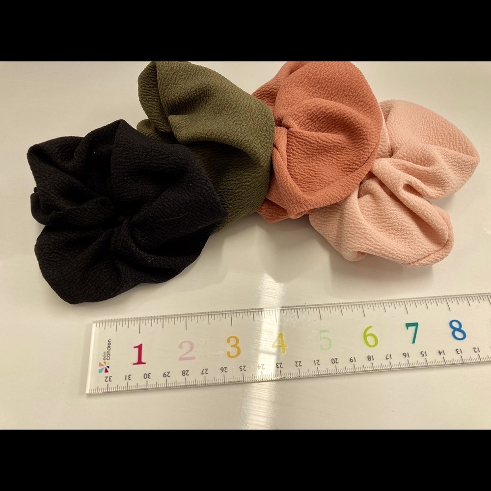 4pc winter to spring scrunchie set
